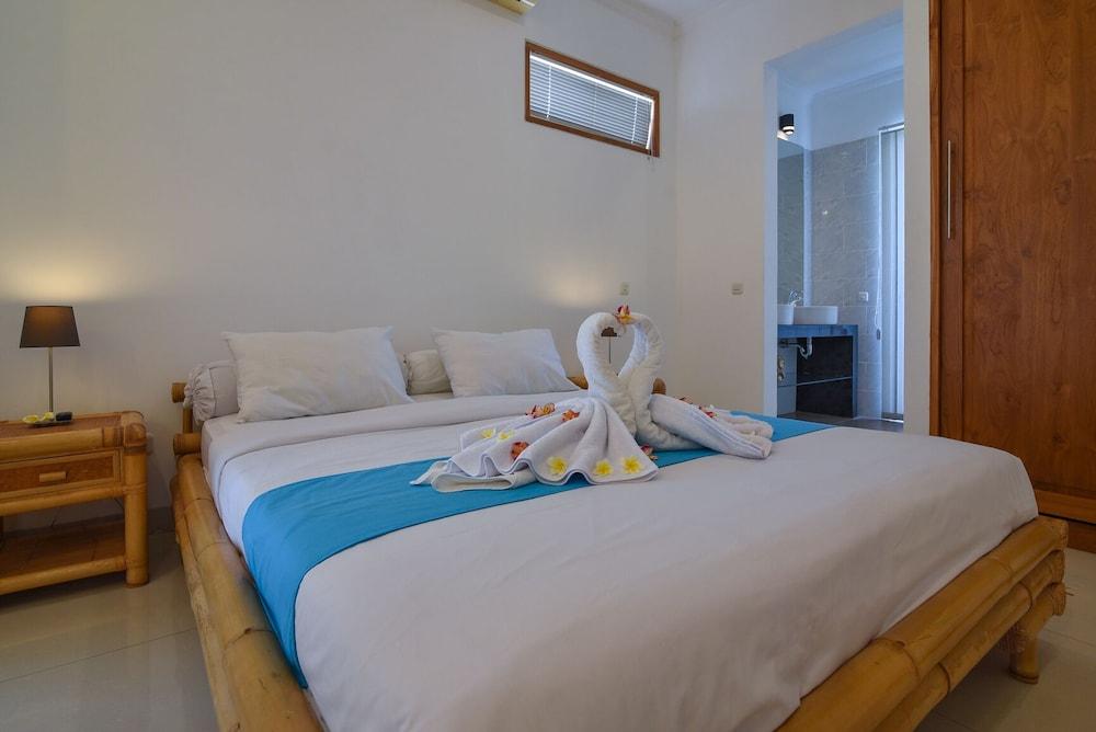 Villa Lovina Beach 2