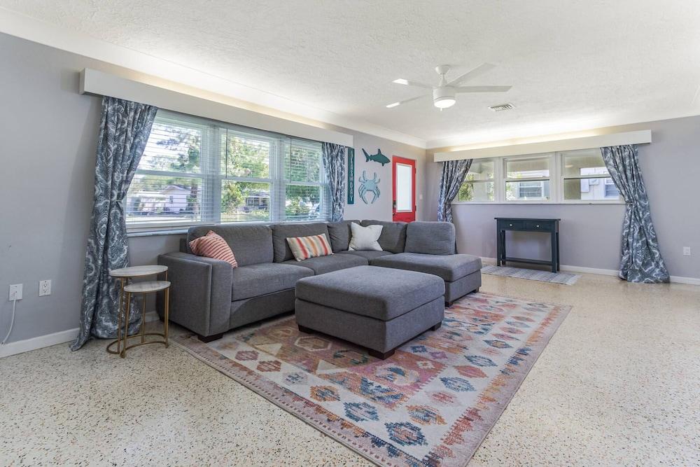 Anchors Away Gulf Gate Home