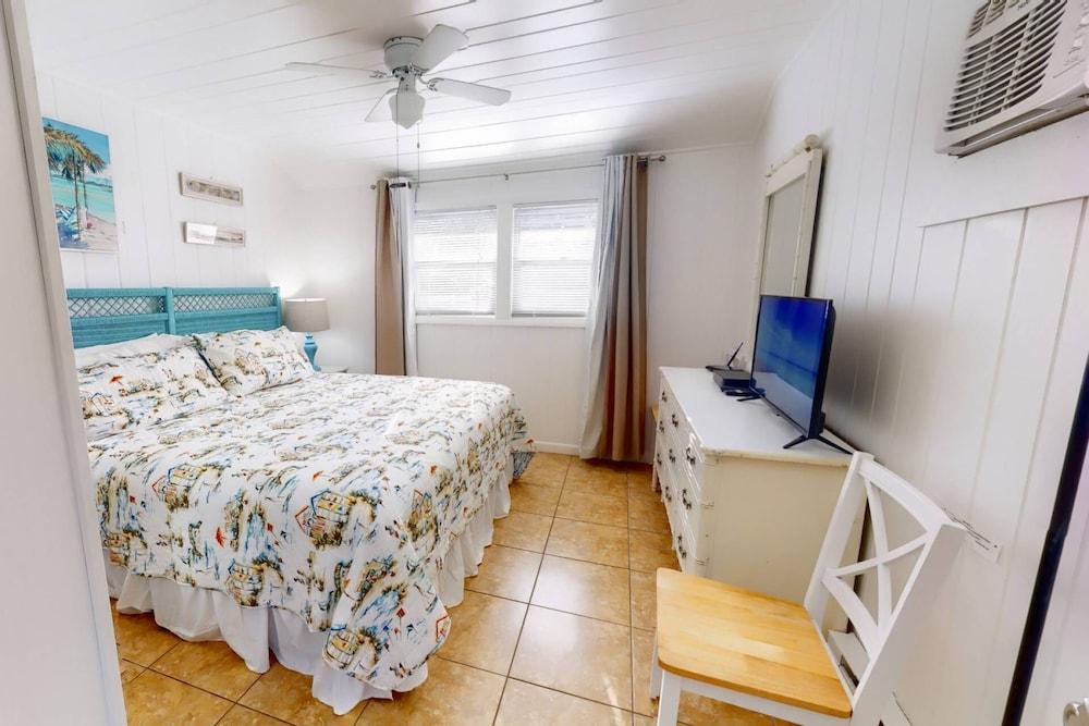 Island Dreams Cozy Cottage #4