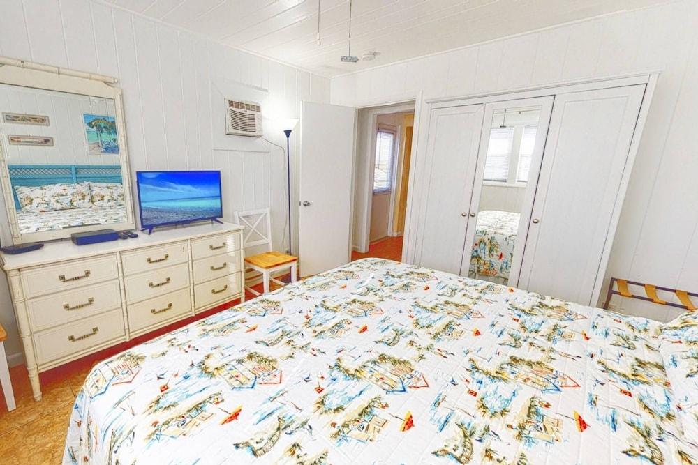 Island Dreams Cozy Cottage #4