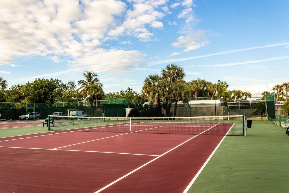 Our House at the Beach -east, 5th FL