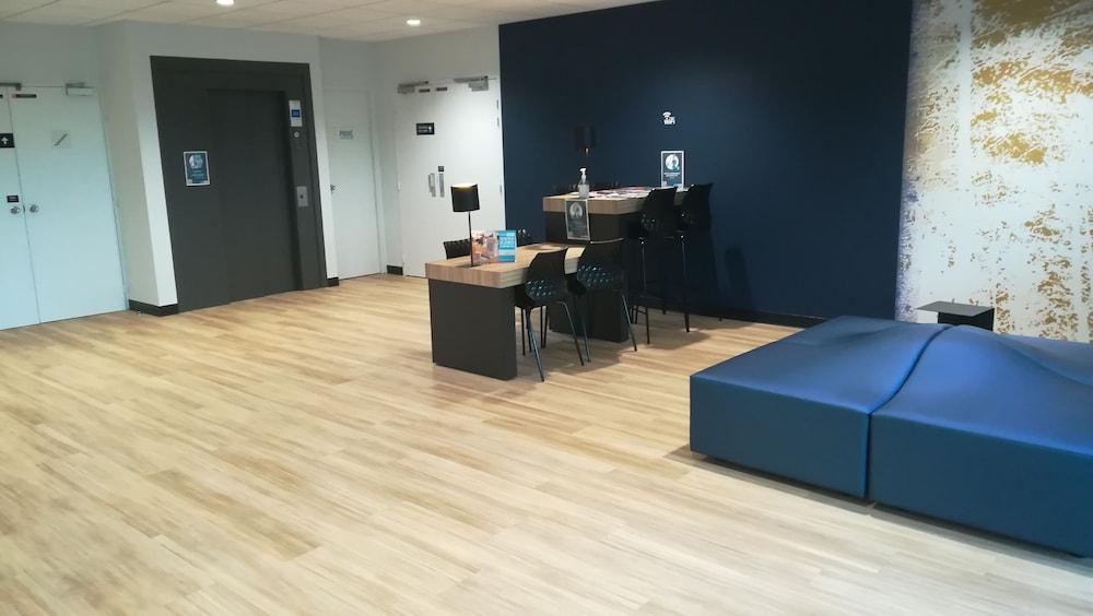 Kyriad Direct - Bourg les Valence