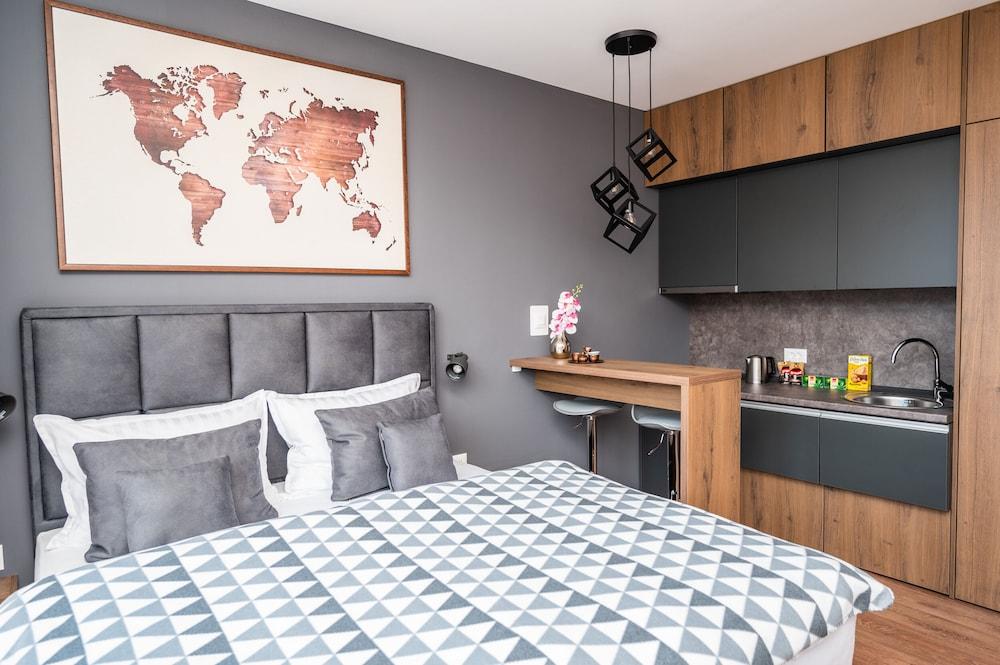 Modern and Bright Duplex - Main Street