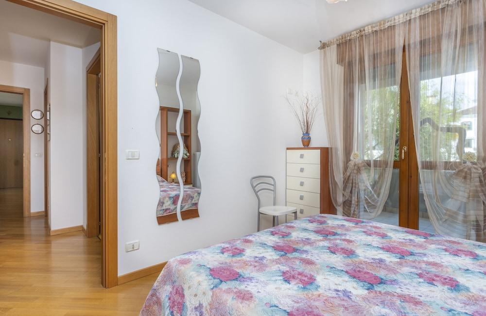 Ai Gelsomini-APT with Terrace & Parking