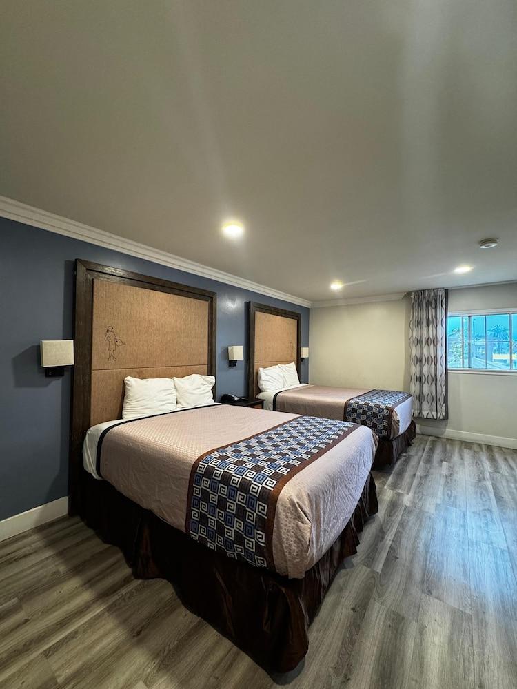 Friendship Motor Inn