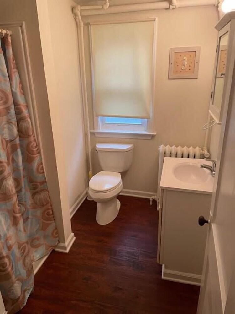 Ww322 East Maple Ave, Unit 1