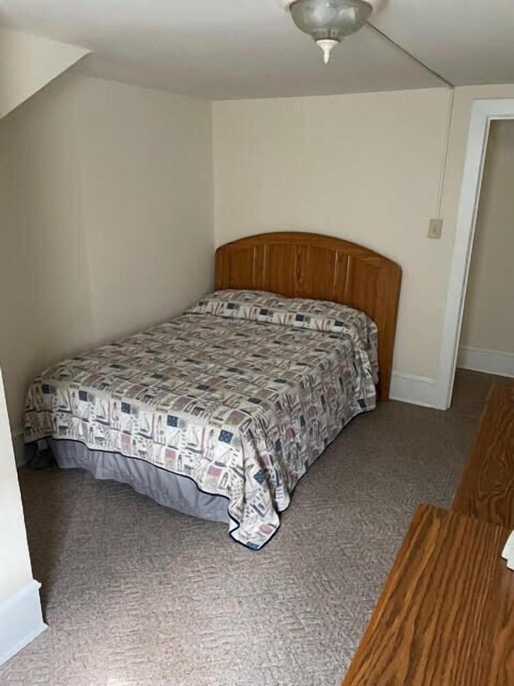 Ww322 East Maple Avenue - Unit 2