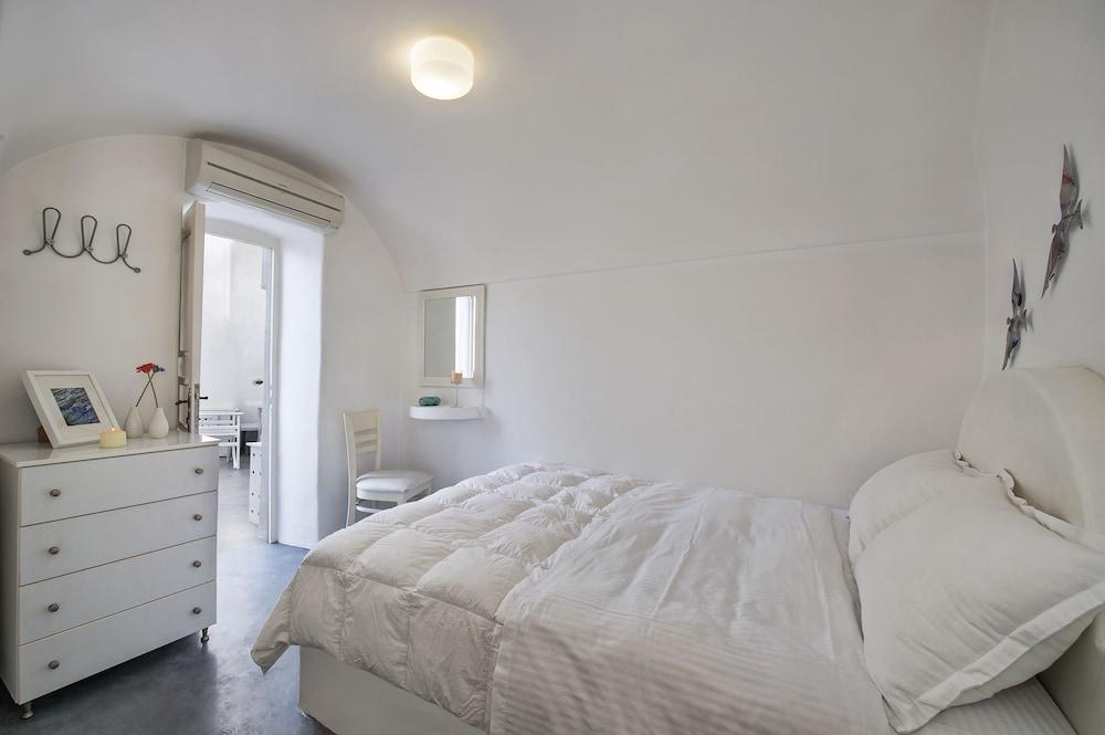 White Cave Private Villa