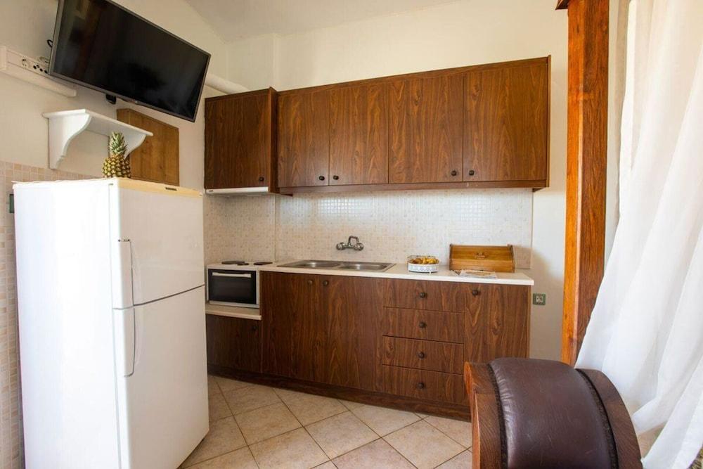 Inviting Arokaria Apartment in Panormo