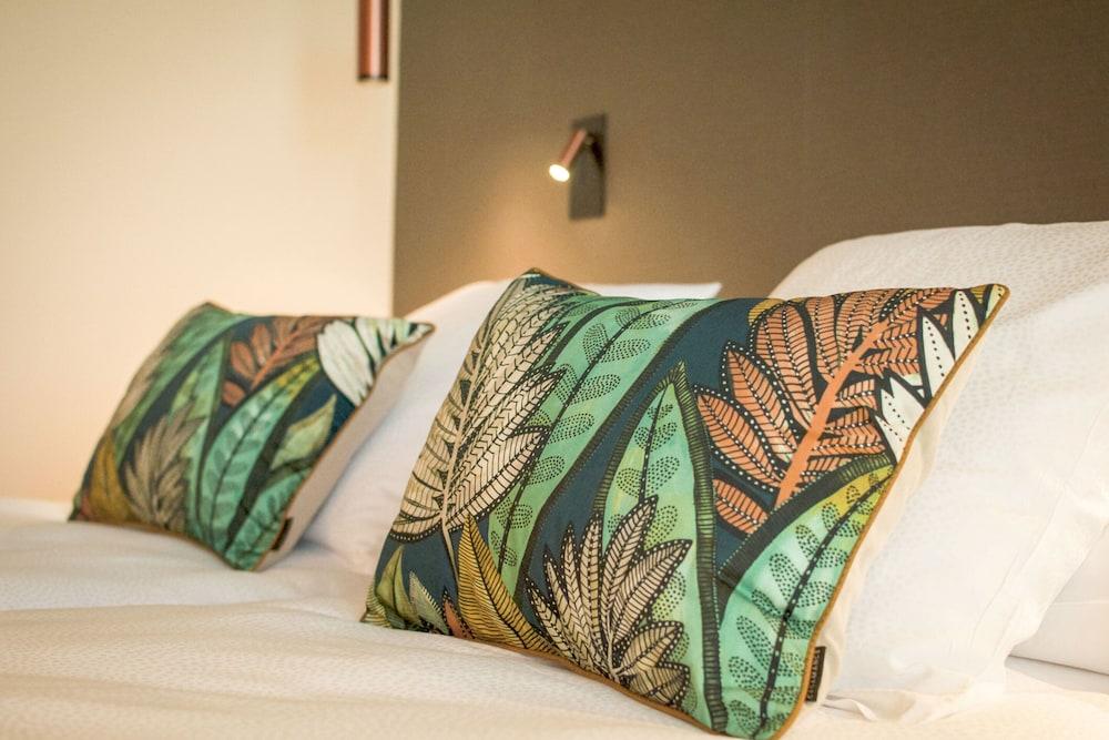 Hôtel Restaurant Port-Conty