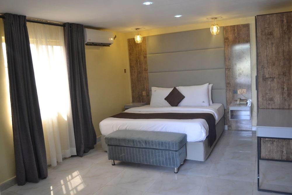 Valley Front View Hotel