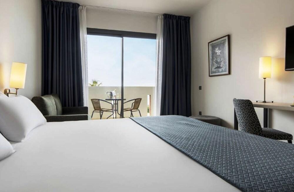 Lofts a pie de playa con piscina comunitaria