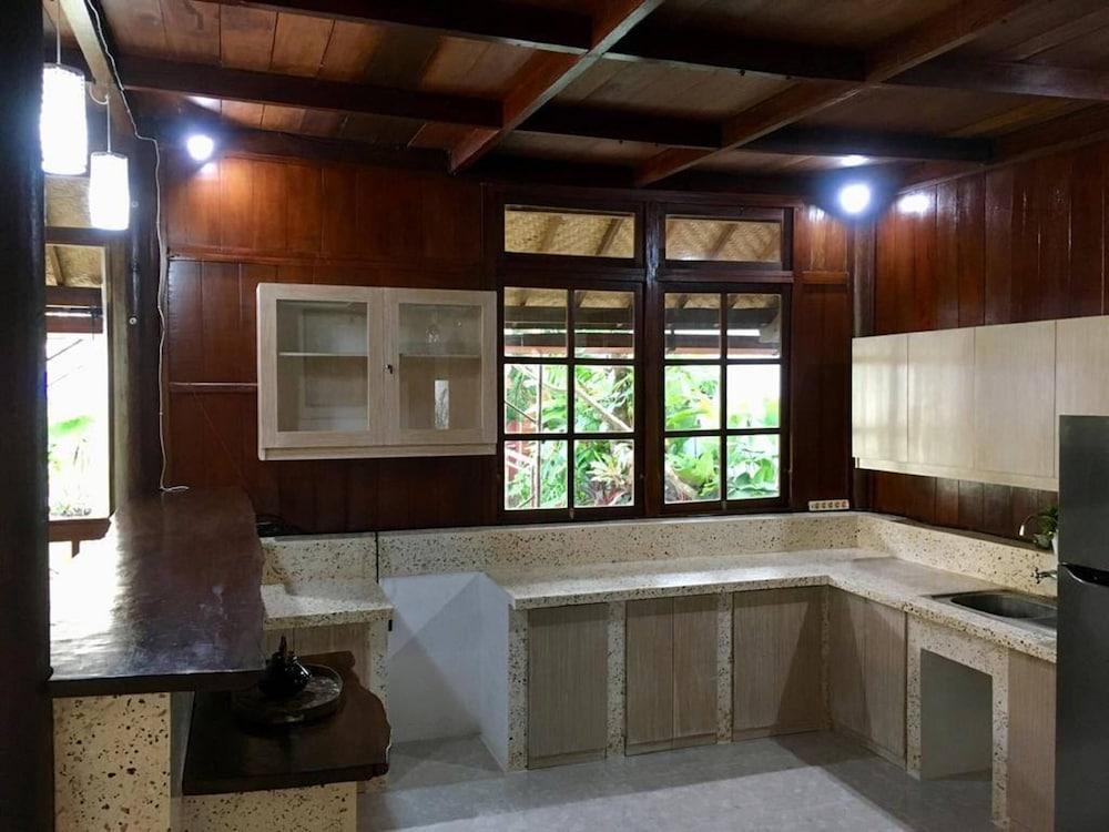 3 Bedroom Authentic Villa In Canggu