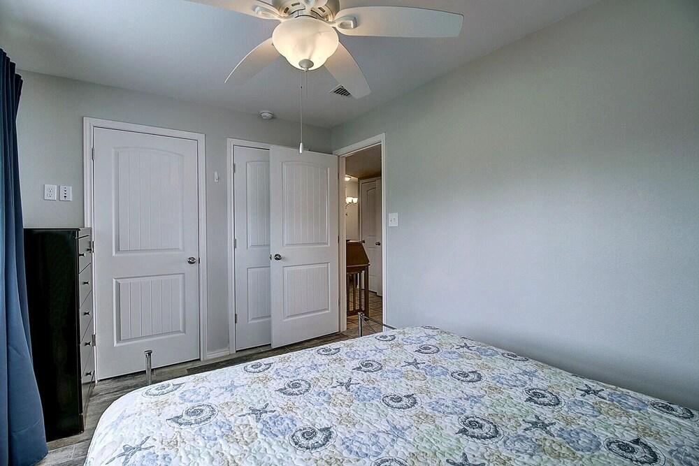 Turtles Pace 2 Bedroom Condo by Redawning