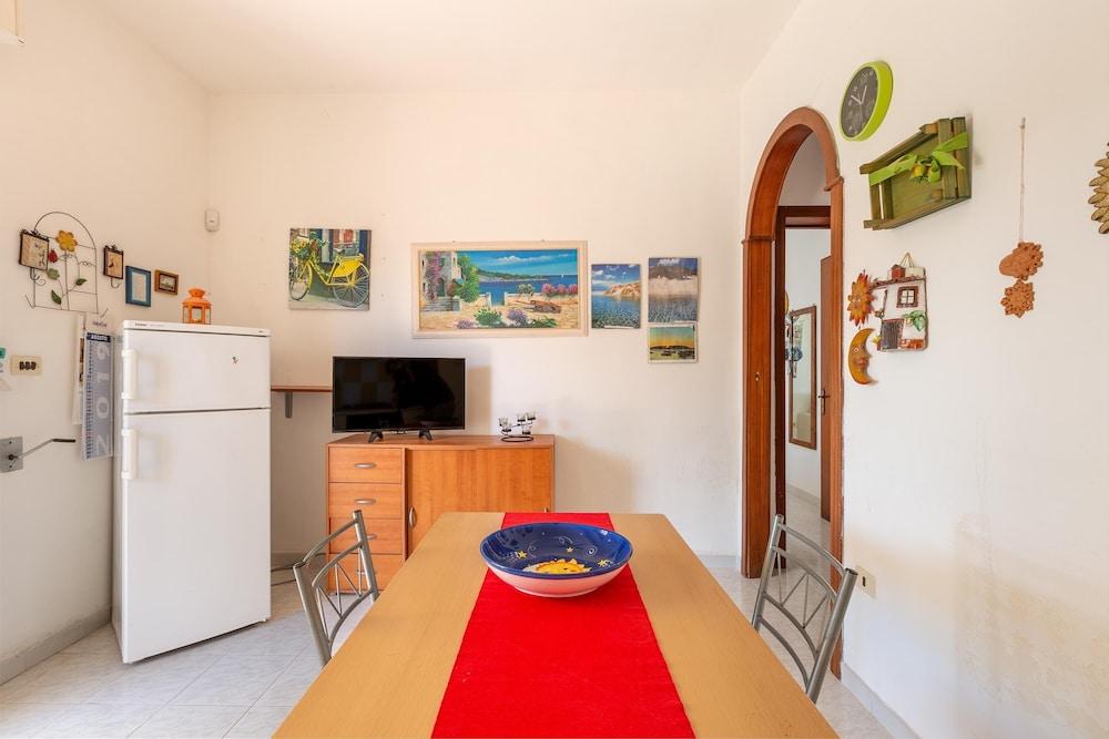 1867 Villetta Bianca Gioiosa