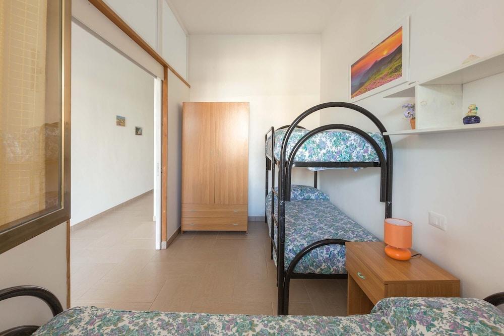 1826 Villetta Solaire