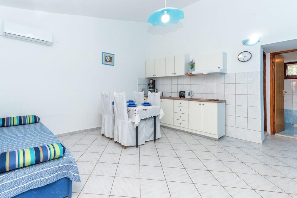 Sunset Blue Apartment