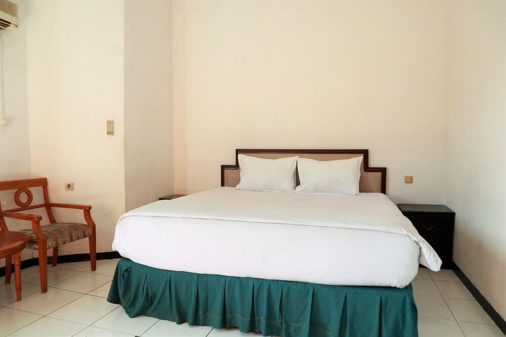 Hotel Istana Permata Juanda