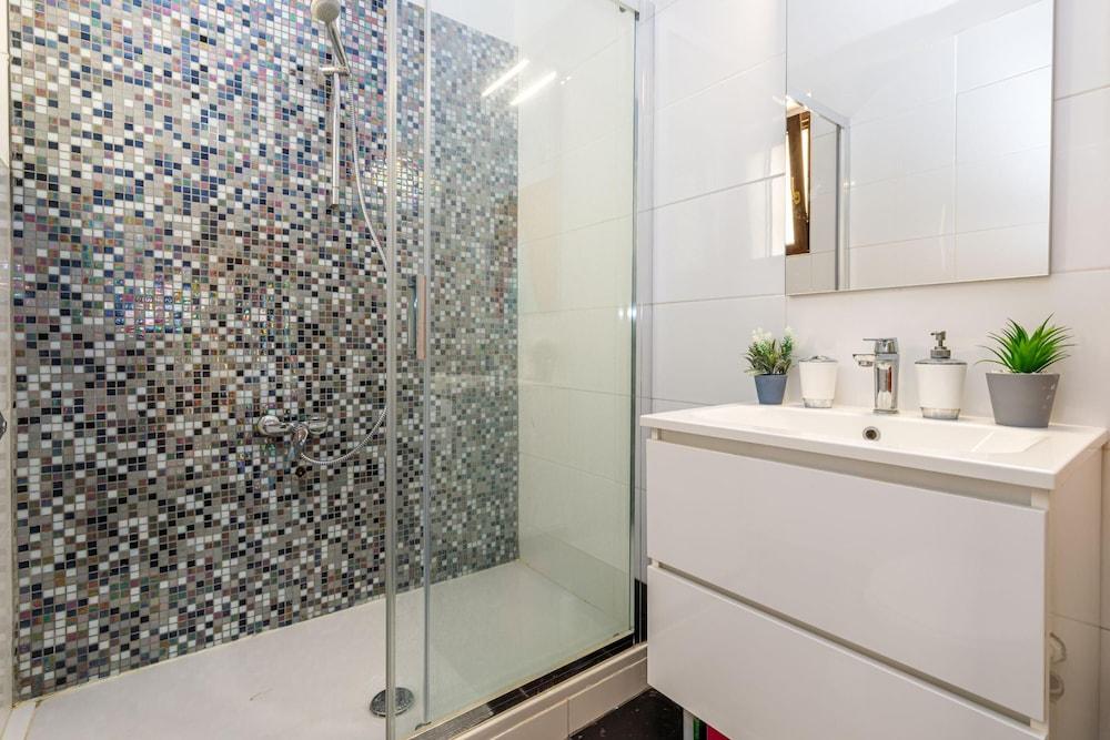 Exclusive Pool Escape Near Sea