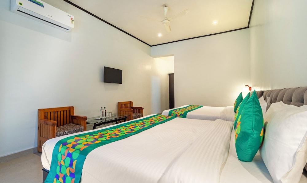 Treebo Spring Birds - Kainchi Dham