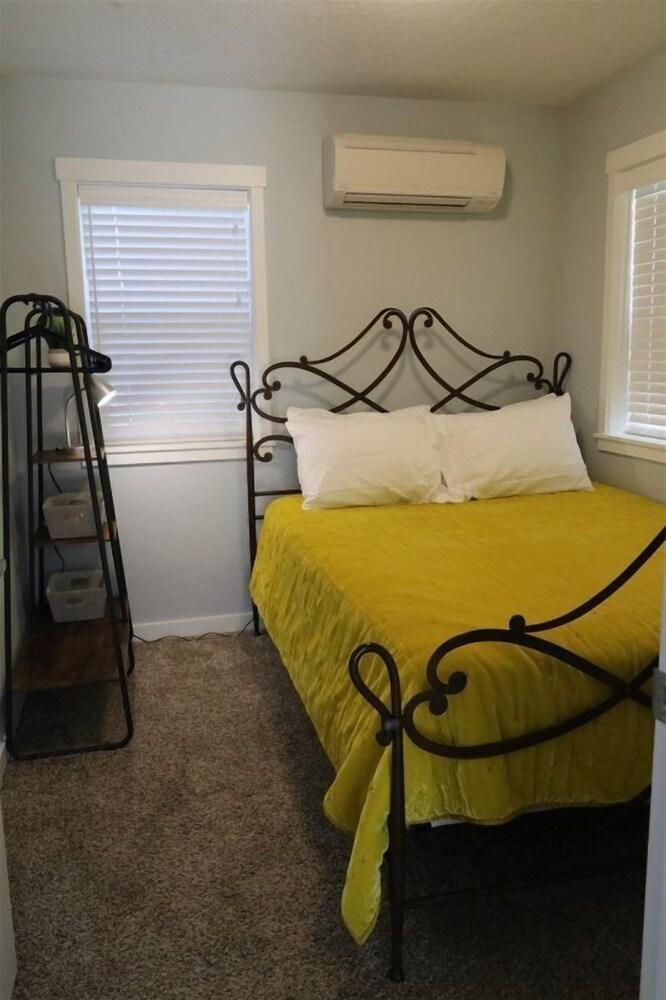 New Pocket Community - Come Relax With us!