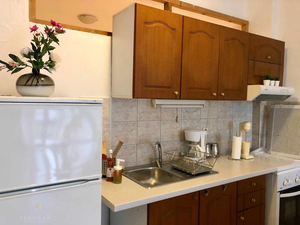 Zennova 35 Kallithea Blue Paradise