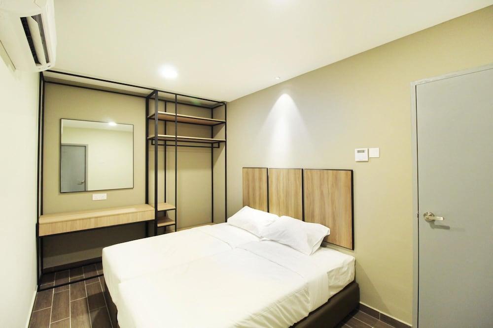 KL Eight Suites