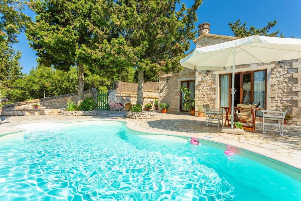Villa Gallini Large Private Pool Walk to Beach Sea Views A C Wifi - 979