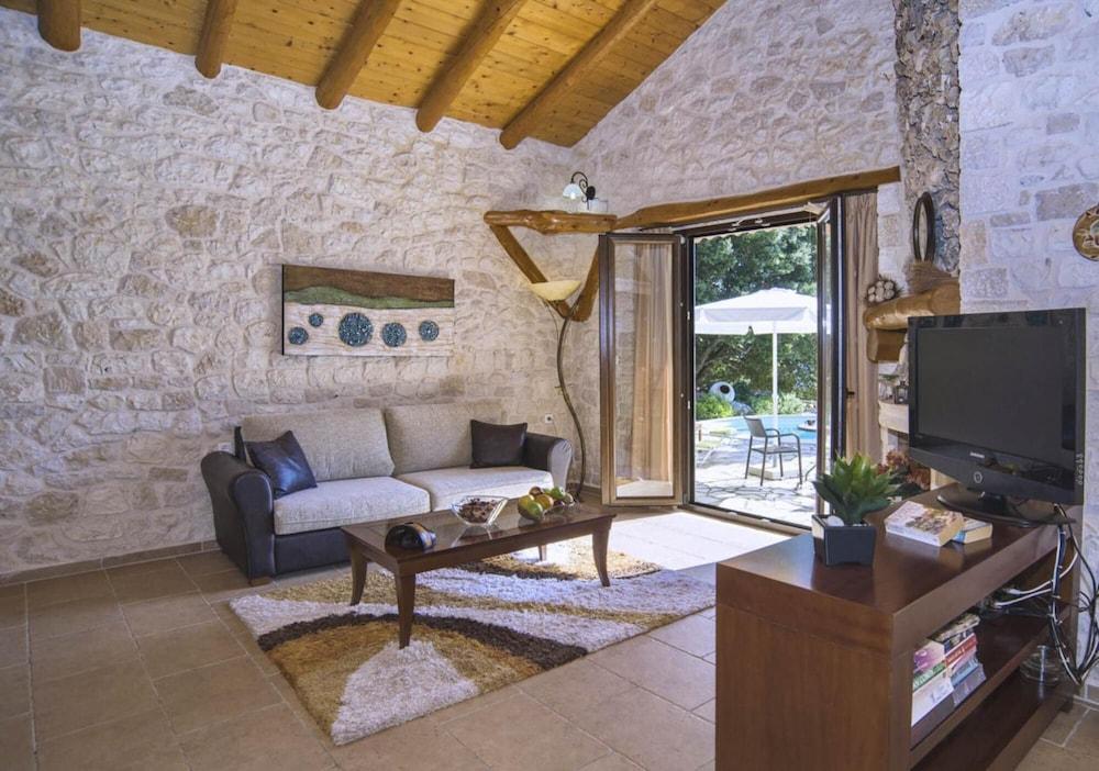 Villa Nionios Large Private Pool Walk to Beach Sea Views A C Wifi - 1033