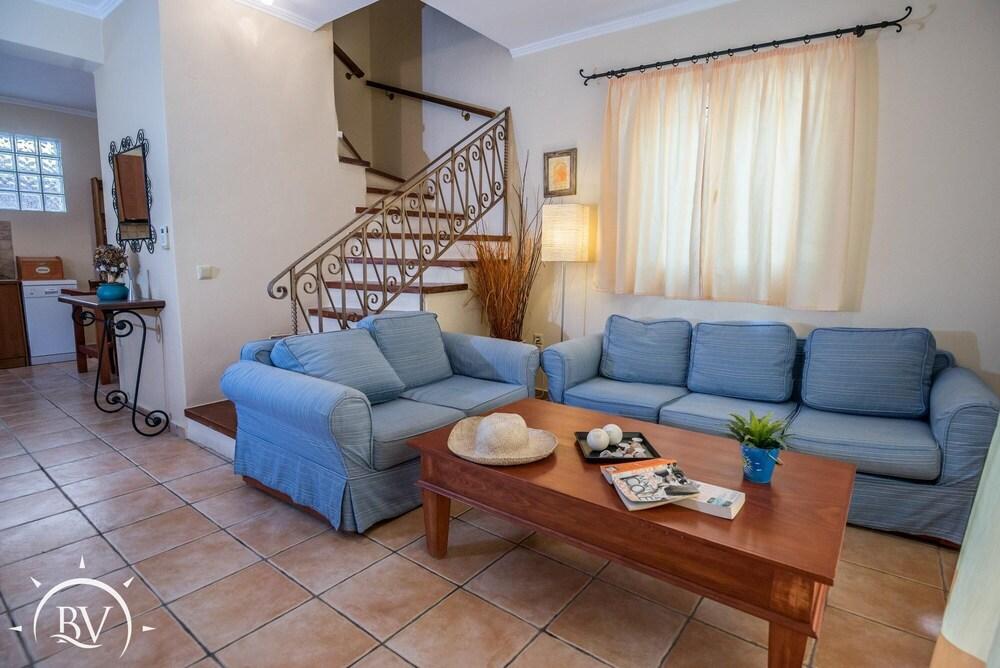 Villa Flisvos Large Private Pool Walk to Beach Sea Views A C Wifi