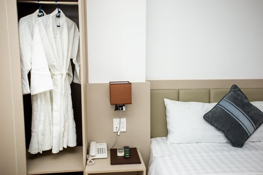 Blue Ocean Hotel & Apartment