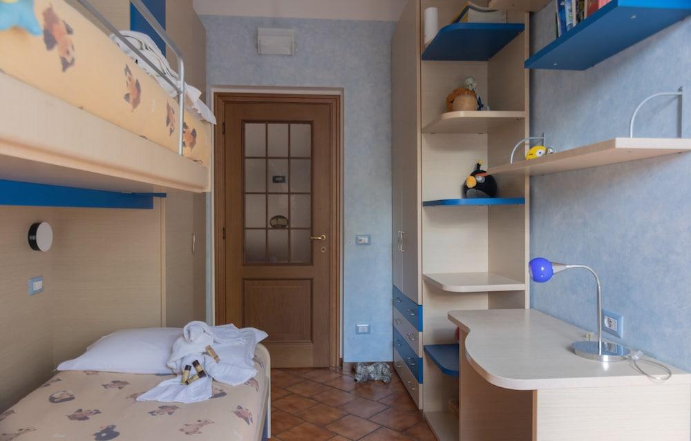 Emys Apartment On The Lake