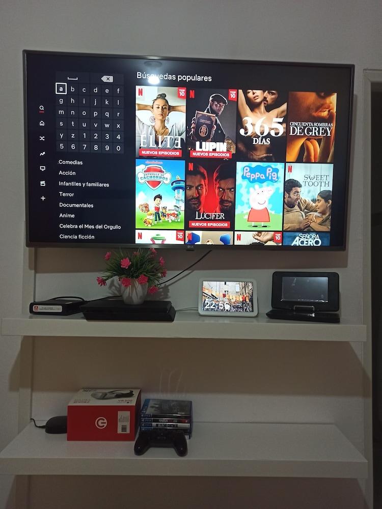 Luxurious Apartment 4to Level With Security Camera