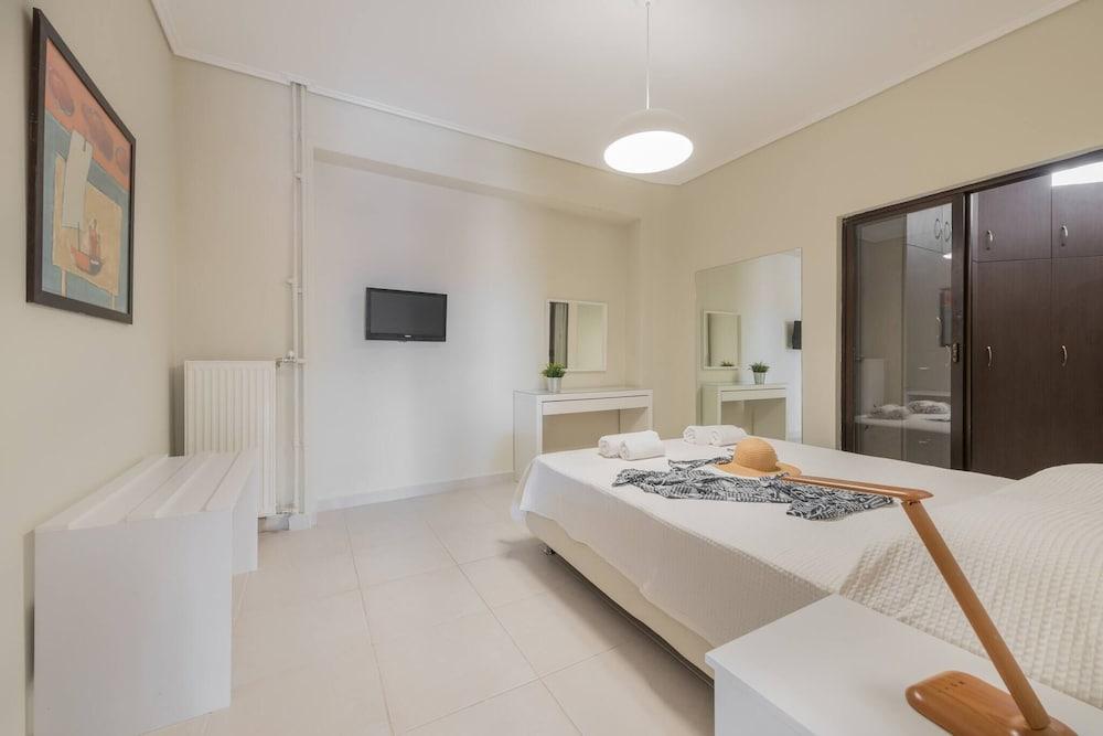 Phoenix Apartments - Alpha1