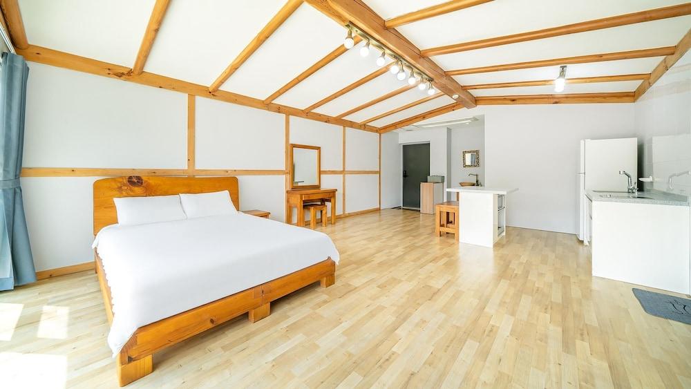 Gapyeong Garamseulki Pension