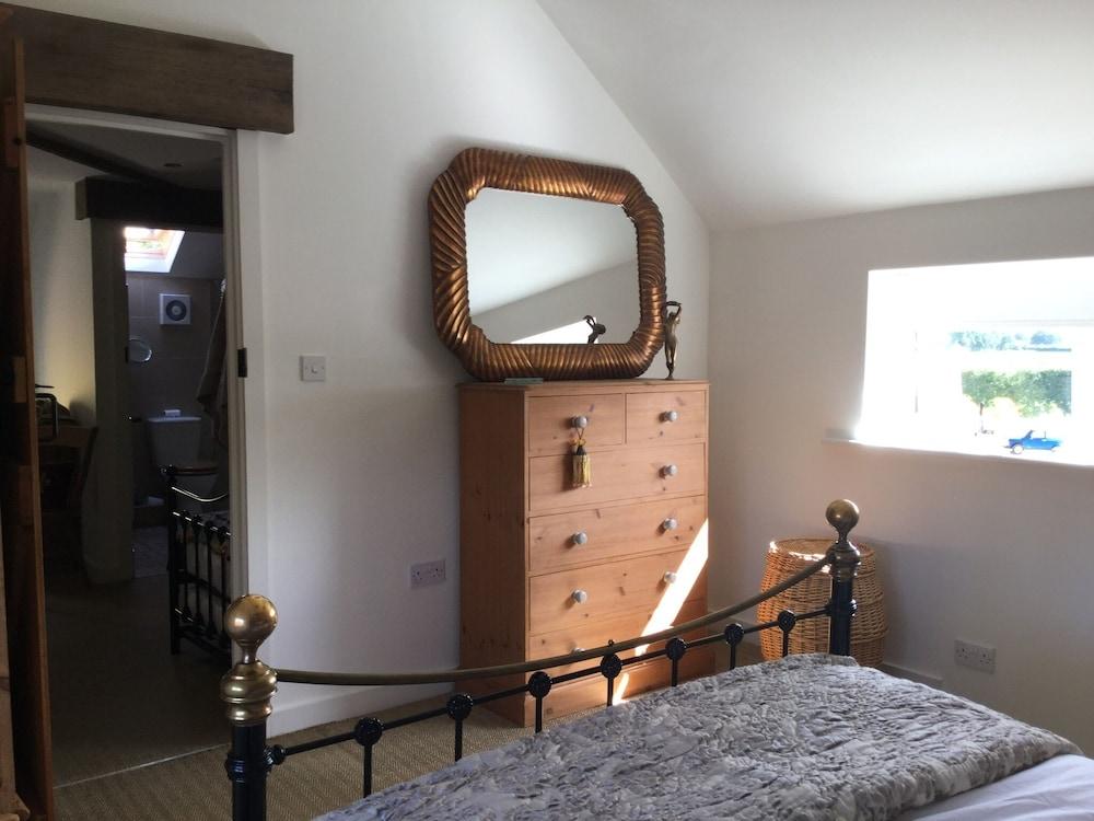 Impeccable Cottage Suitable for 2 Adults & 1 Child