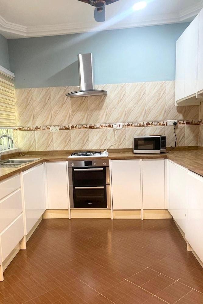 Cosy Room Away in a Stunning House