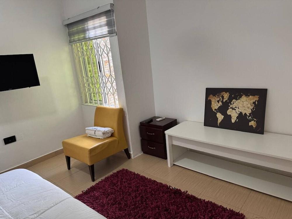 Cosy Room Away in a Stunning House