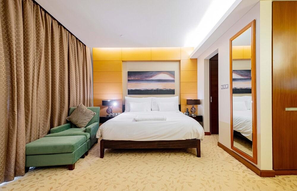 Comfy Studio at The Address Dubai Mall