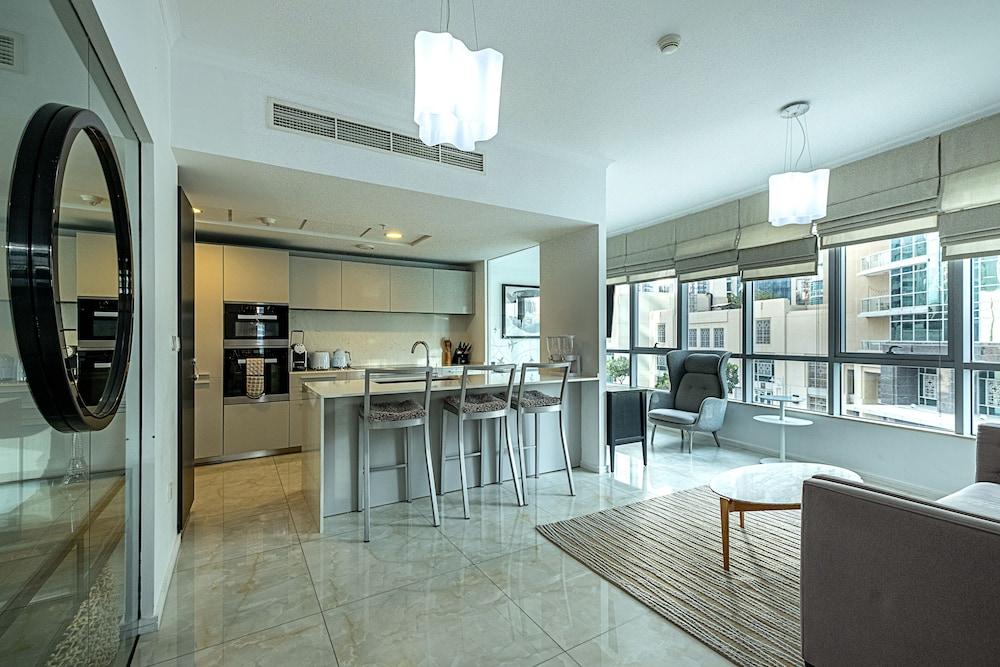 Gorgeous 3 bed at Burj Residences