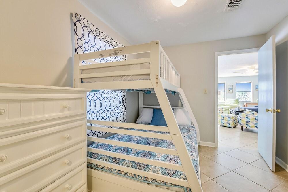 Dolphin Den by Book That Condo