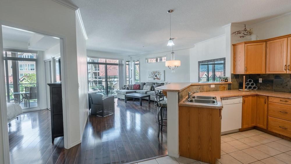 Two Bed Two Bath Two Pools