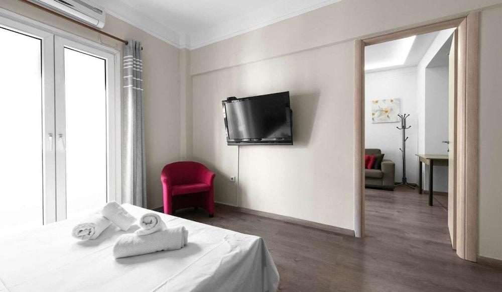 93 Nilie Hospitality MGMT