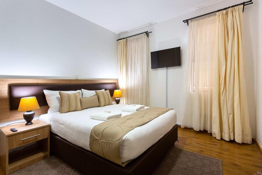 Belle Suites Riverside