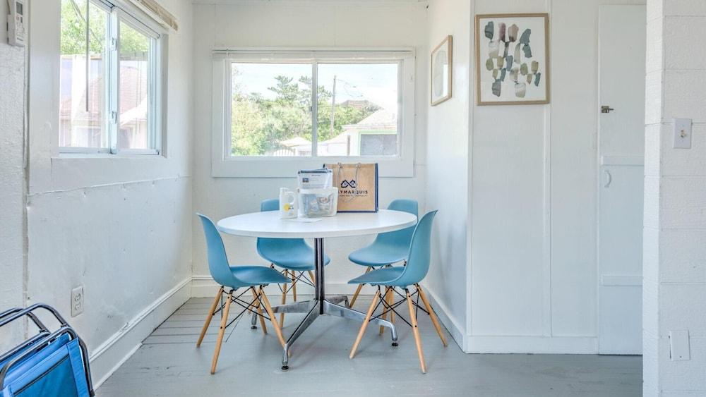 Bungalow 7 - 2br, Waterfront