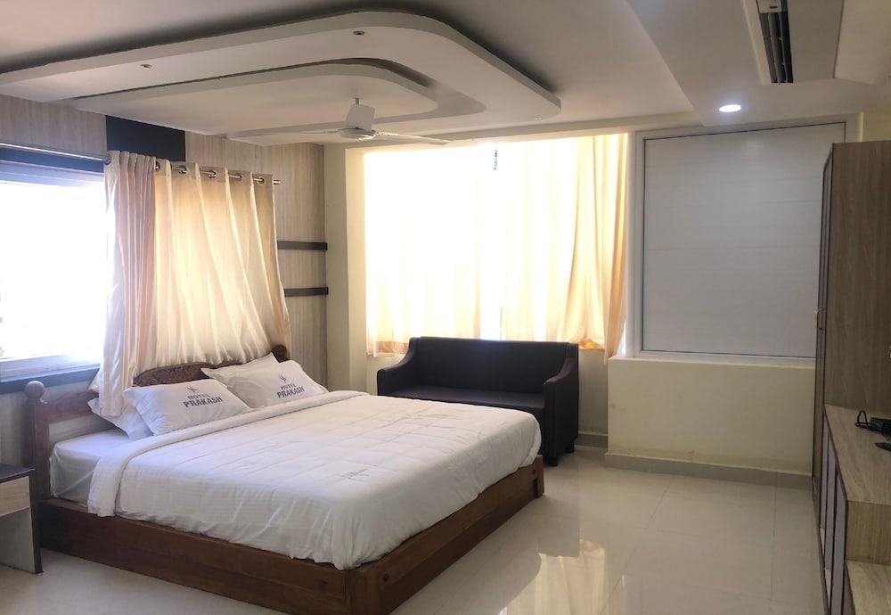 Hotel Prakash
