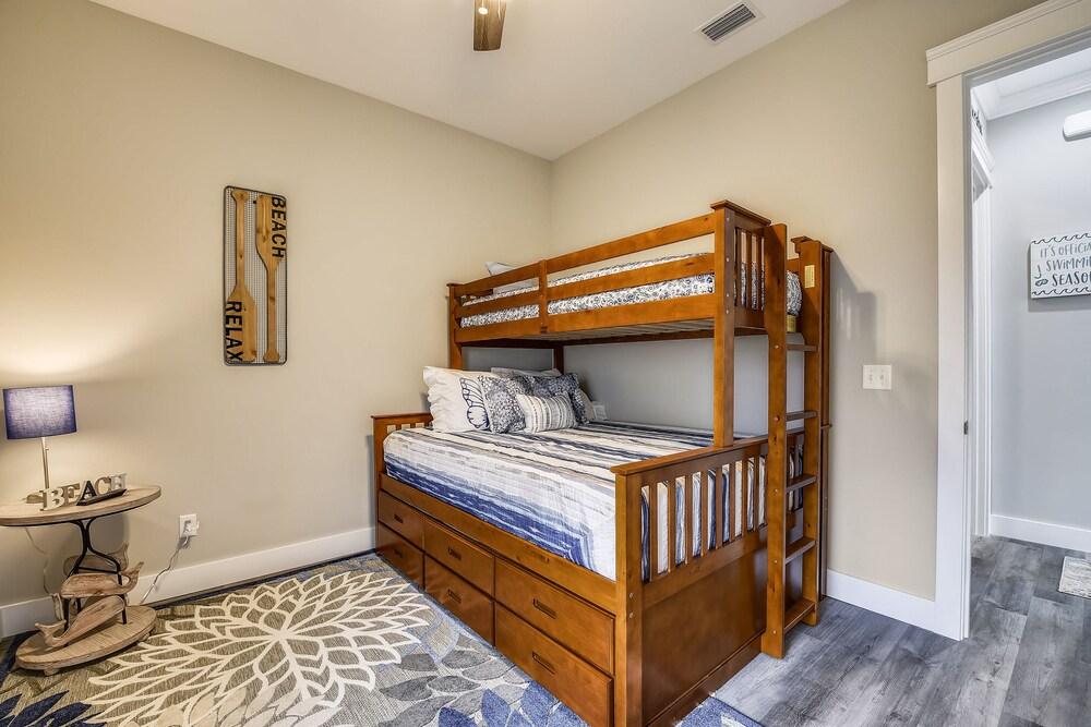 Vacation Station by Book That Condo