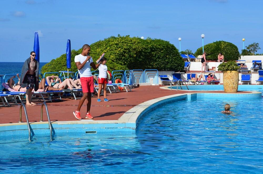 Carlton Hotel Riviera