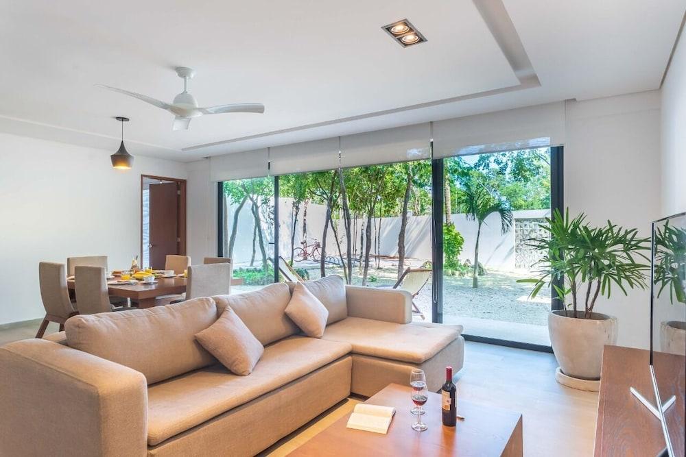 Luxury Apartment at Panoramic