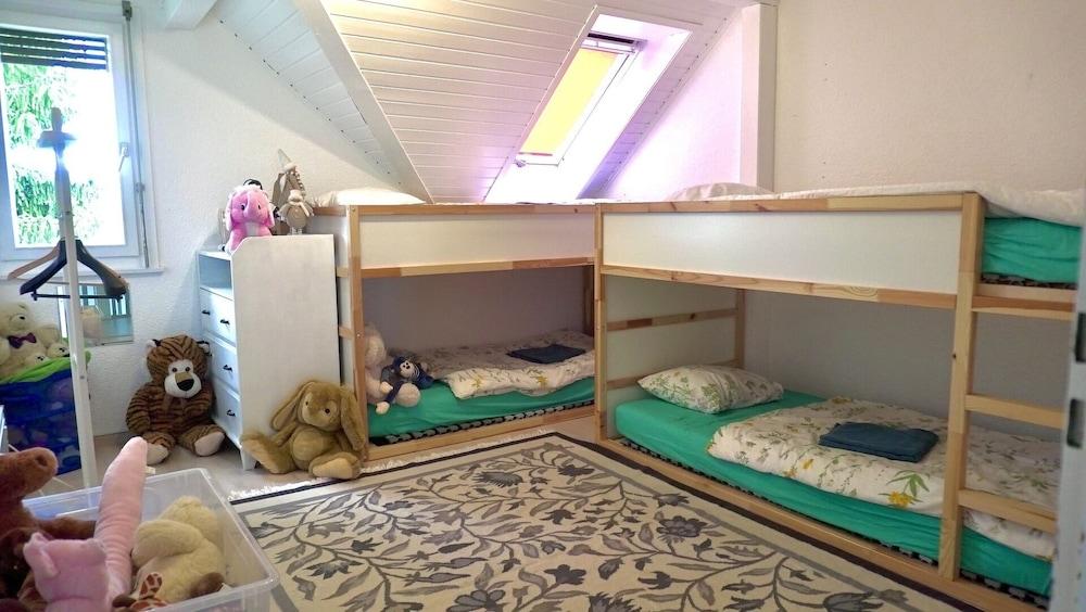 Stunning 6-bed Villa in Etoy